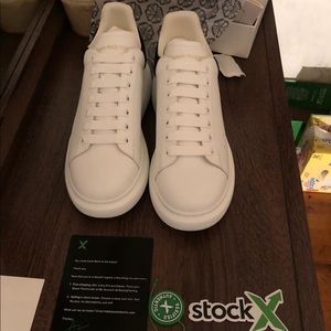 Selling White & Black Alexander McQueen